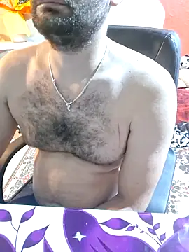 Snapshot of qSensi chatting on December 18, 2025, 2:16 am qSensi online show from December 18, 2025, 2:16 am