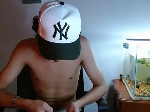 Snapshot of Xtremeplay_18 chatting on September 26, 2025, 8:16 pm Xtremeplay 18 online show from September 26, 2025, 8:16 pm