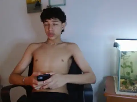 Snapshot of Xtremeplay_18 chatting on September 17, 2025, 7:16 pm Xtremeplay 18 online show from September 17, 2025, 7:16 pm