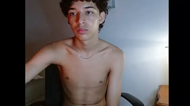 Snapshot of Xtremeplay_18 chatting on October 4, 2025, 9:38 pm Xtremeplay 18 online show from October 4, 2025, 9:38 pm