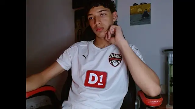 Snapshot of Xtremeplay_18 chatting on October 30, 2025, 11:56 pm Xtremeplay 18 online show from October 30, 2025, 11:56 pm