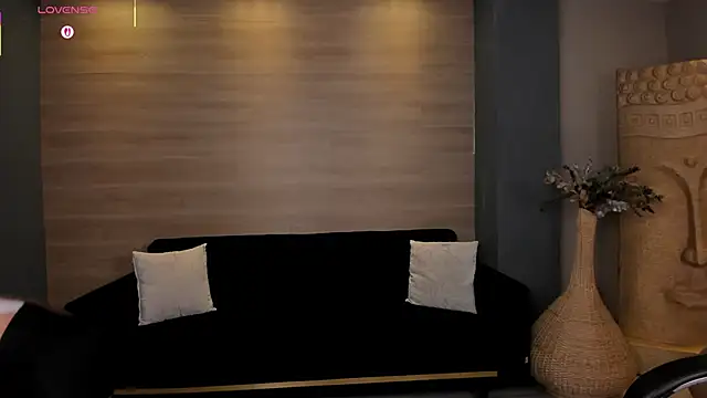 Snapshot of VeronicaBlue chatting on January 13, 2026, 11:25 am VeronicaBlue online show from January 13, 2026, 11:25 am