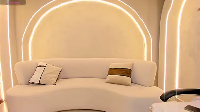 Snapshot of VeronicaBlue chatting on December 20, 2025, 10:29 am VeronicaBlue online show from December 20, 2025, 10:29 am