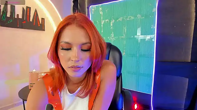 AmberColors  online show from October 23, 2025, 8:18 pm