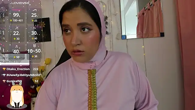 Snapshot of Azahara-Alcazar chatting on October 16, 2025, 8:06 pm Azahara-Alcazar online show from October 16, 2025, 8:06 pm
