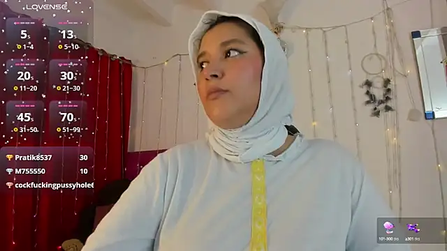 Snapshot of Azahara-Alcazar chatting on October 6, 2025, 7:47 pm Azahara-Alcazar online show from October 6, 2025, 7:47 pm