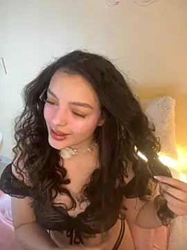 Snapshot of AriaHeavenss chatting on September 19, 2025, 12:25 am AriaHeavenss online show from September 19, 2025, 12:25 am