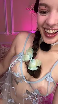 Snapshot of AriaHeavenss chatting on November 26, 2025, 1:38 am AriaHeavenss online show from November 26, 2025, 1:38 am