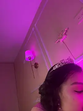 Snapshot of AriaHeavenss chatting on November 27, 2025, 12:33 am AriaHeavenss online show from November 27, 2025, 12:33 am