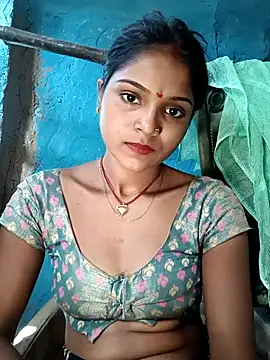 Snapshot of Harini_Gautam chatting on April 13, 2026, 10:41 am Harini Gautam online show from April 13, 2026, 10:41 am