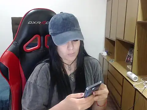 Snapshot of bluegoddessstoned chatting on September 19, 2025, 8:24 pm bluegoddessstoned online show from September 19, 2025, 8:24 pm