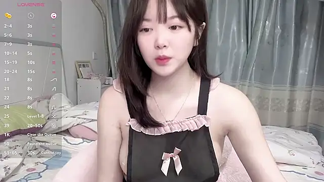 Snapshot of tender-11 chatting on May 16, 2026, 12:15 pm tender-11 online show from May 16, 2026, 12:15 pm