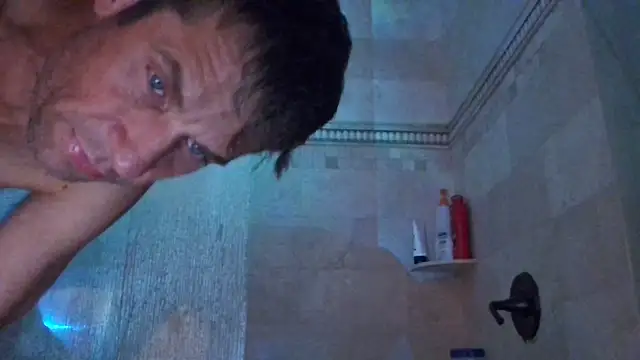 Snapshot of TallDrink11 chatting on November 5, 2025, 4:43 pm TallDrink11 online show from November 5, 2025, 4:43 pm