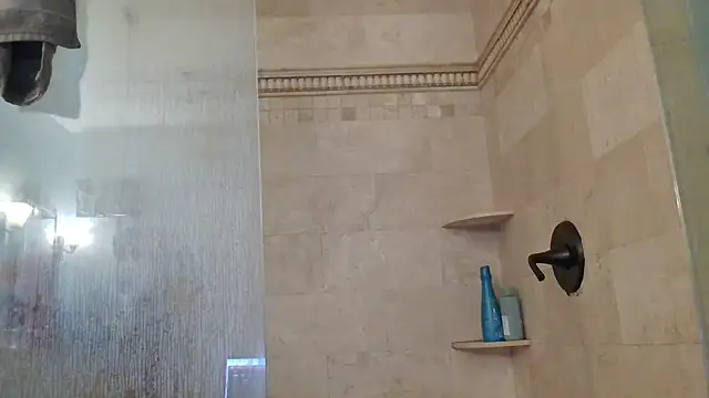 Snapshot of TallDrink11 chatting on October 16, 2025, 11:51 am TallDrink11 online show from October 16, 2025, 11:51 am