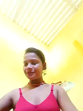 Snapshot of Chandni_Love143 chatting on October 14, 2025, 3:40 am Chandni Love143 online show from October 14, 2025, 3:40 am