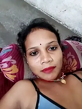 Snapshot of Chandni_Love143 chatting on September 19, 2025, 4:16 am Chandni Love143 online show from September 19, 2025, 4:16 am