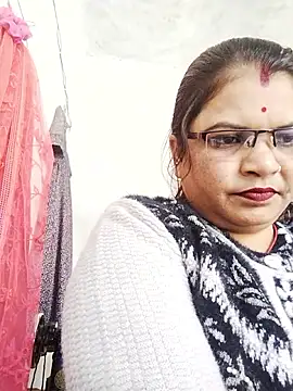 Bhavna hot online show from December 18, 2025, 7:57 am