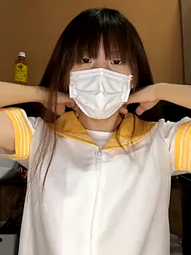 natsumiii online show from October 19, 2025, 1:03 pm