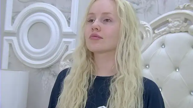 EllieFrosty  online show from March 9, 2026, 11:41 pm