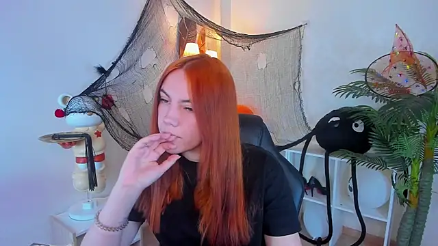 Snapshot of Gingerr_pie chatting on November 10, 2025, 6:35 pm Gingerr pie online show from November 10, 2025, 6:35 pm