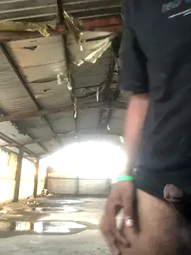 Snapshot of kavi1q1 chatting on November 13, 2025, 12:58 am kavi1q1 online show from November 13, 2025, 12:58 am