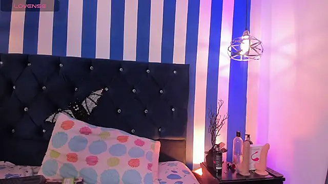 Snapshot of valeria_rouse28 chatting on November 4, 2025, 5:17 pm valeria rouse28 online show from November 4, 2025, 5:17 pm