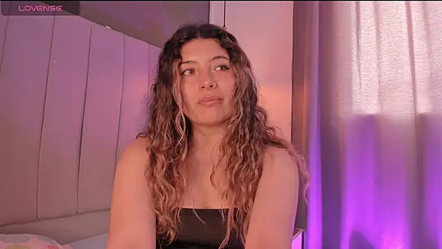 Snapshot of valeria_rouse28 chatting on December 3, 2025, 8:08 pm valeria rouse28 online show from December 3, 2025, 8:08 pm