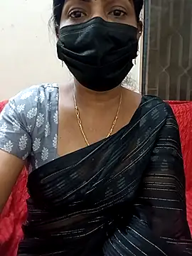 Snapshot of Rithya27 chatting on November 18, 2025, 6:11 pm Rithya27 online show from November 18, 2025, 6:11 pm