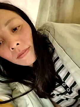 Snapshot of Sinejdk3 chatting on November 7, 2025, 12:42 pm Sinejdk3 online show from November 7, 2025, 12:42 pm