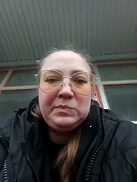 Kiss Eva online show from March 27, 2026, 4:08 pm