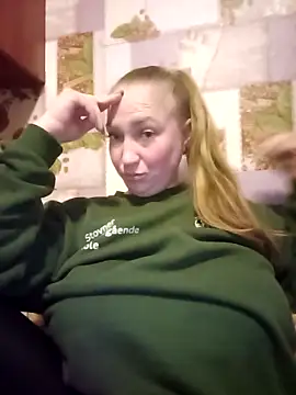 Kiss Eva online show from April 11, 2026, 4:54 pm