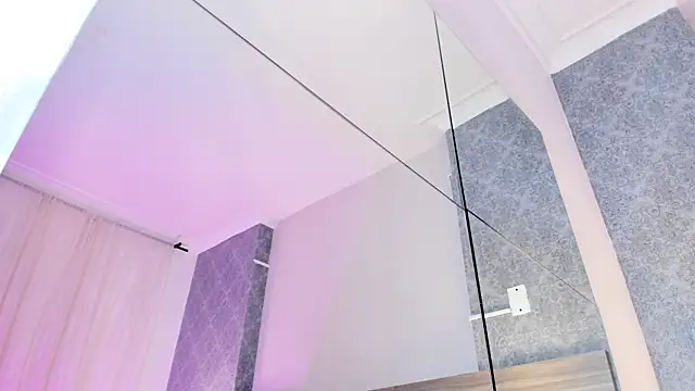 MiilaBlake online show from September 19, 2025, 8:02 pm