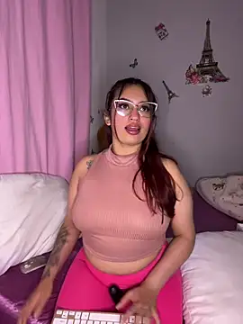 Snapshot of naomirouse_ chatting on November 5, 2025, 2:03 am naomirouse online show from November 5, 2025, 2:03 am