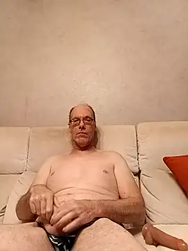 VOSGIEN87 online show from April 3, 2026, 8:15 pm