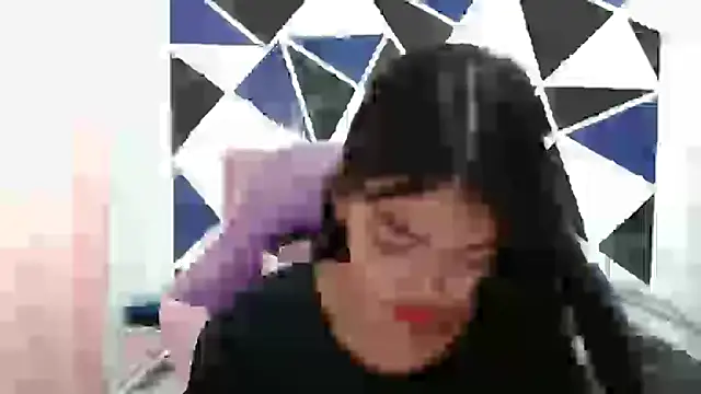 Snapshot of shy_luna18 chatting on November 7, 2025, 1:15 pm shy luna18 online show from November 7, 2025, 1:15 pm