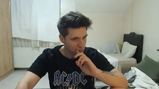 2handsomemann online show from May 30, 2026, 9:53 pm