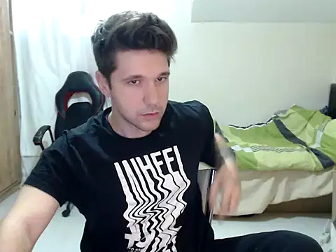 Snapshot of 2handsomemann chatting on September 18, 2025, 1:47 pm 2handsomemann online show from September 18, 2025, 1:47 pm