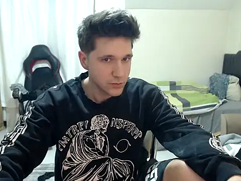 Snapshot of 2handsomemann chatting on February 2, 2026, 6:40 pm 2handsomemann online show from February 2, 2026, 6:40 pm