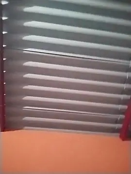 KingMaxiZ online show from May 17, 2026, 4:45 am