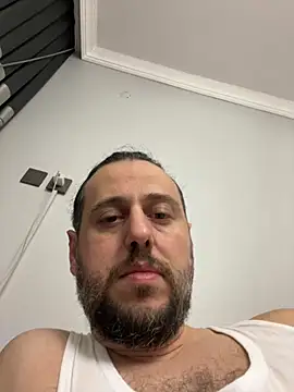Snapshot of paleron34 chatting on April 1, 2026, 8:06 pm paleron34 online show from April 1, 2026, 8:06 pm