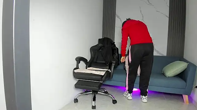 Snapshot of ShaunaDream chatting on September 21, 2025, 4:17 am ShaunaDream online show from September 21, 2025, 4:17 am