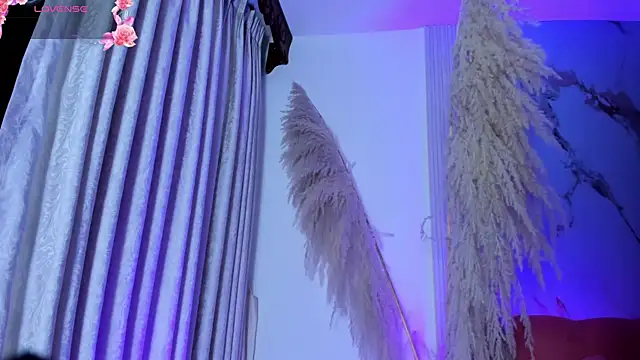 Snapshot of ShaunaDream chatting on November 16, 2025, 4:39 am ShaunaDream online show from November 16, 2025, 4:39 am