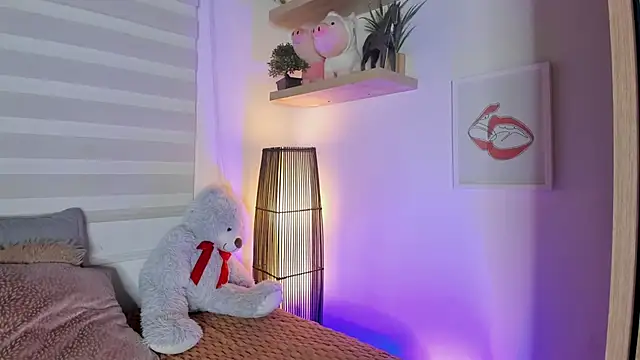 Snapshot of sara_madrid chatting on April 19, 2026, 12:39 pm sara madrid online show from April 19, 2026, 12:39 pm