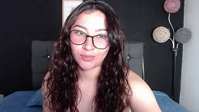 Snapshot of nicolee_8 chatting on October 8, 2025, 1:34 pm nicolee 8 online show from October 8, 2025, 1:34 pm