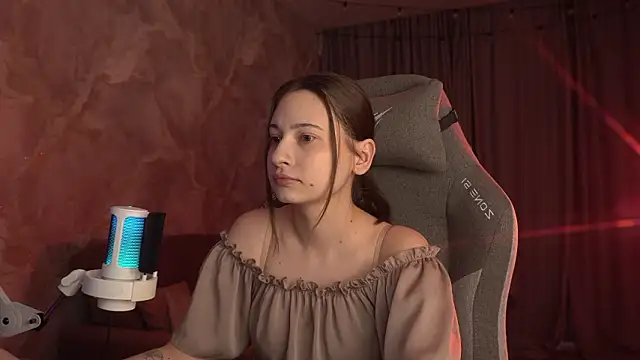 LumeNova online show from March 30, 2026, 2:13 am