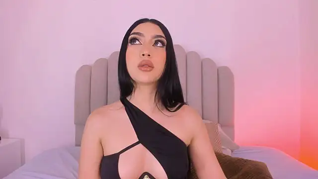 Snapshot of AmbarEvans_ chatting on December 5, 2025, 12:04 pm AmbarEvans online show from December 5, 2025, 12:04 pm