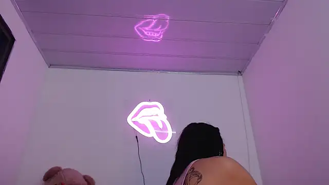 Snapshot of valerii_fox_69 chatting on October 23, 2025, 5:17 am valerii fox 69 online show from October 23, 2025, 5:17 am