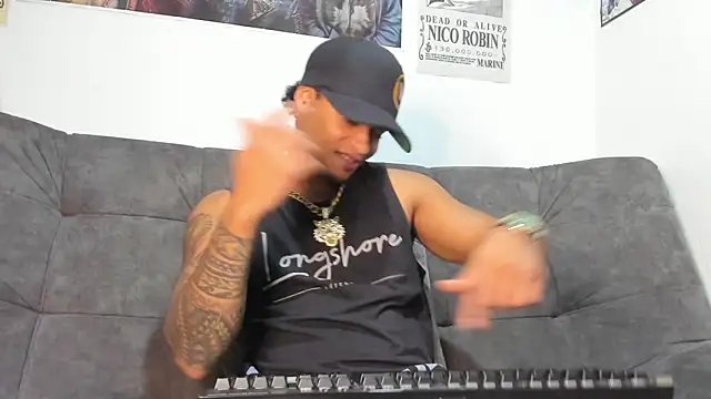 Snapshot of _MACCARTHY_TAYLOR chatting on October 22, 2025, 12:32 am MACCARTHY TAYLOR online show from October 22, 2025, 12:32 am