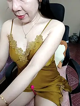 Moona heny online show from March 16, 2026, 1:02 am