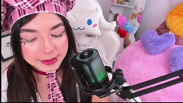 dolce antonellaa online show from February 21, 2026, 4:36 am